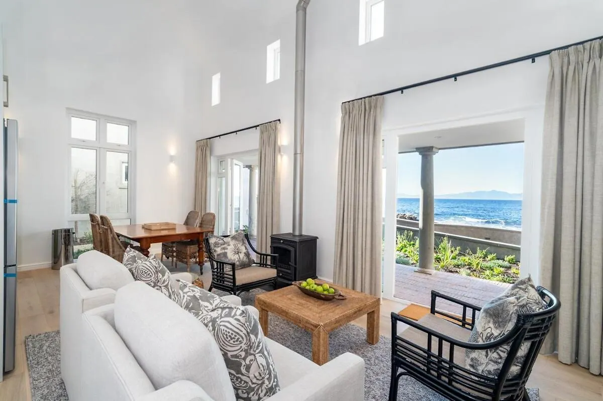 By The Sea Luxury Beach House Kalk Bay Afrique du Sud