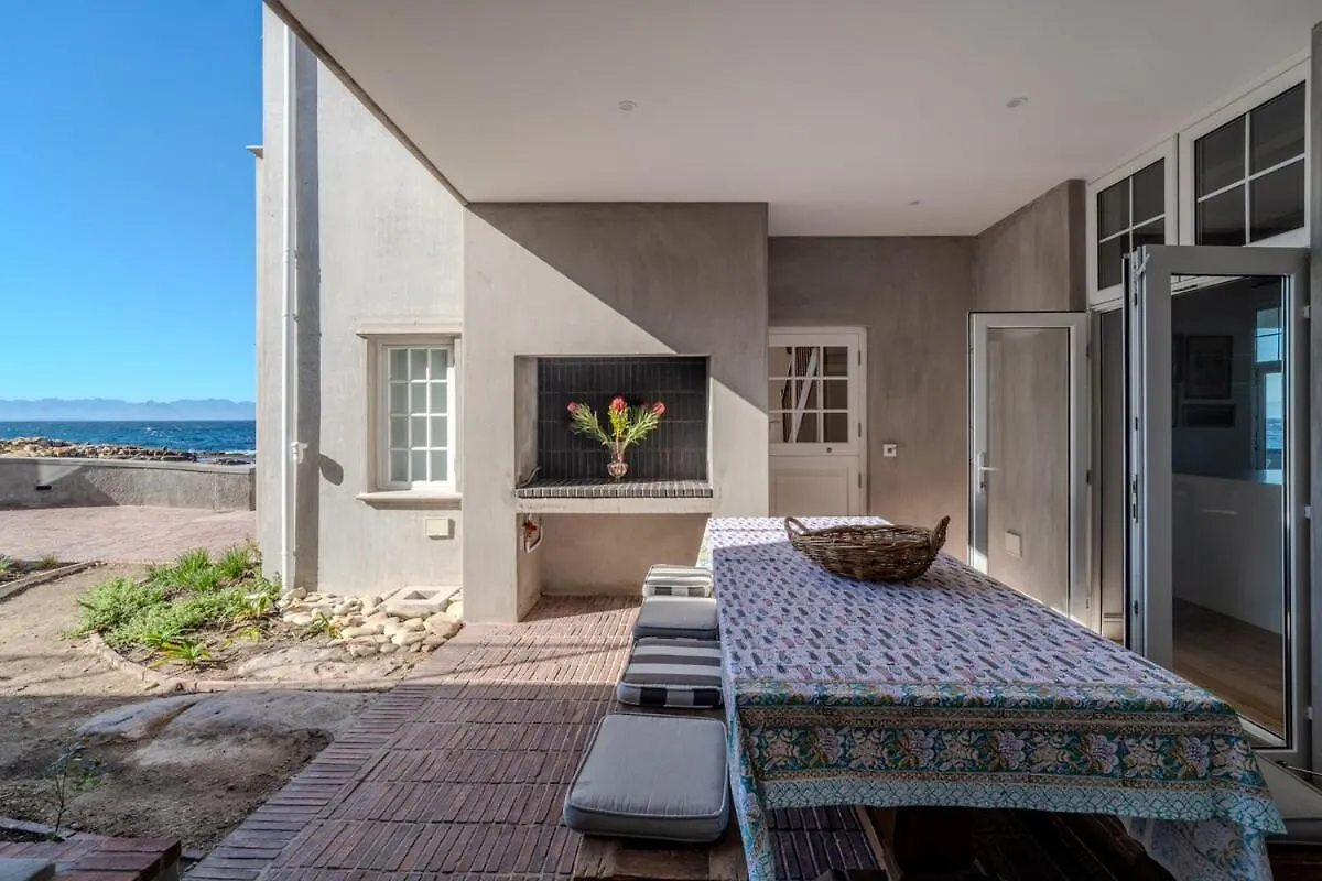 By The Sea Luxury Beach House Kalk Bay