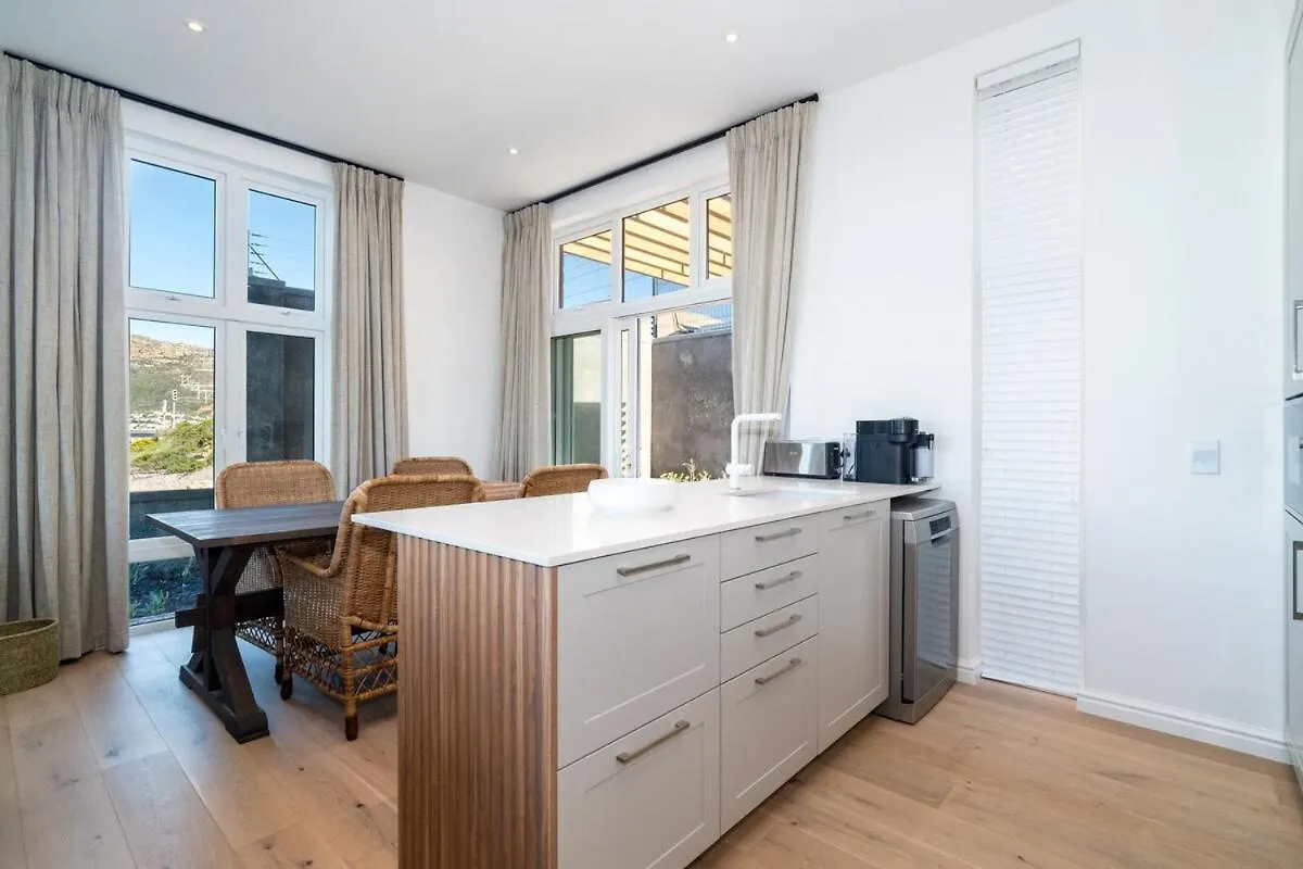 By The Sea Luxury Beach House Kalk Bay