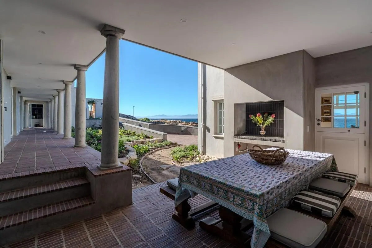 By The Sea Luxury Beach House Kalk Bay