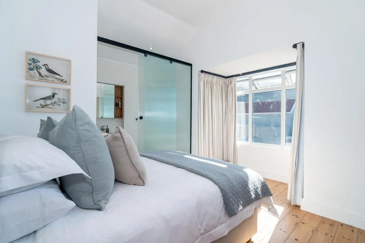 By The Sea Luxury Beach House Kalk Bay 0*,